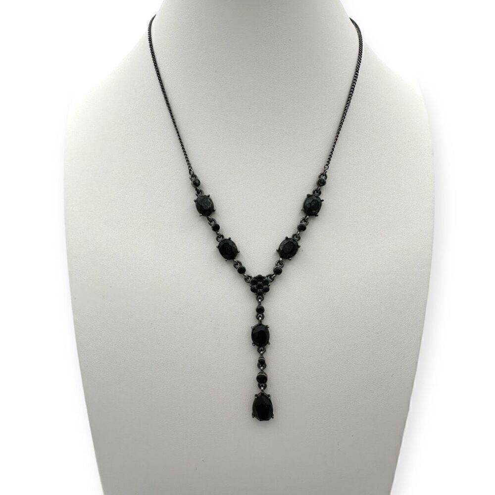 Black trifari chain necklace